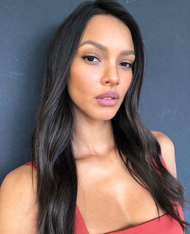 Lais Ribeiro Plastic Surgery Face