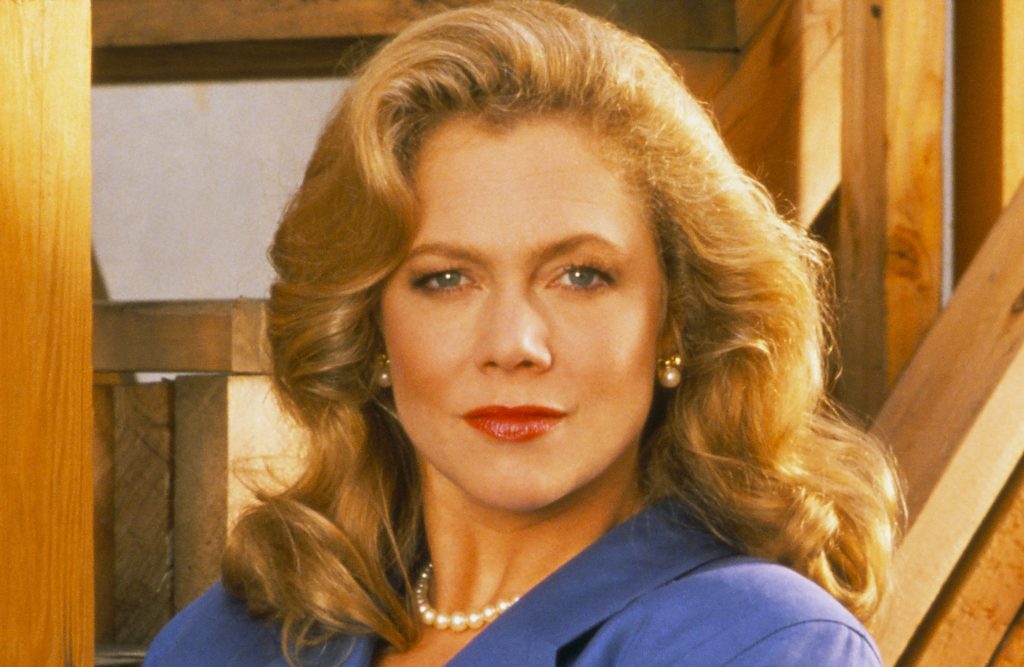 Kathleen Turner Cosmetic Surgery Face