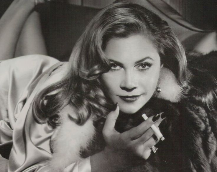 Kathleen Turner Plastic Surgery and Body Measurements