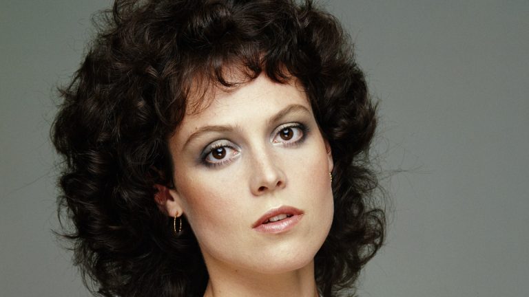 Sigourney Weaver Plastic Surgery and Body Measurements