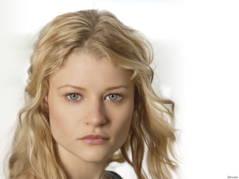 Emilie de Ravin Plastic Surgery and Body Measurements