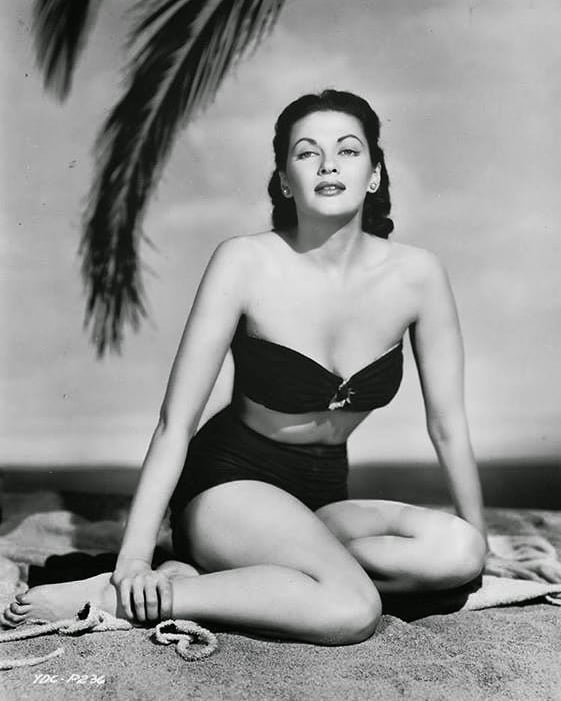 Yvonne De Carlo Cosmetic Surgery Body