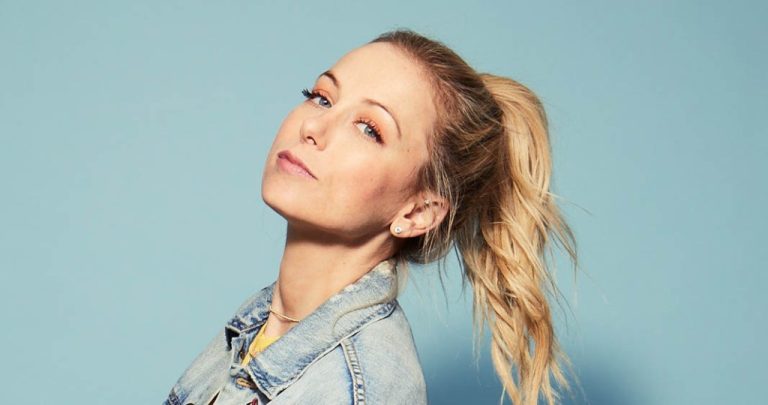 Iliza Shlesinger Plastic Surgery and Body Measurements
