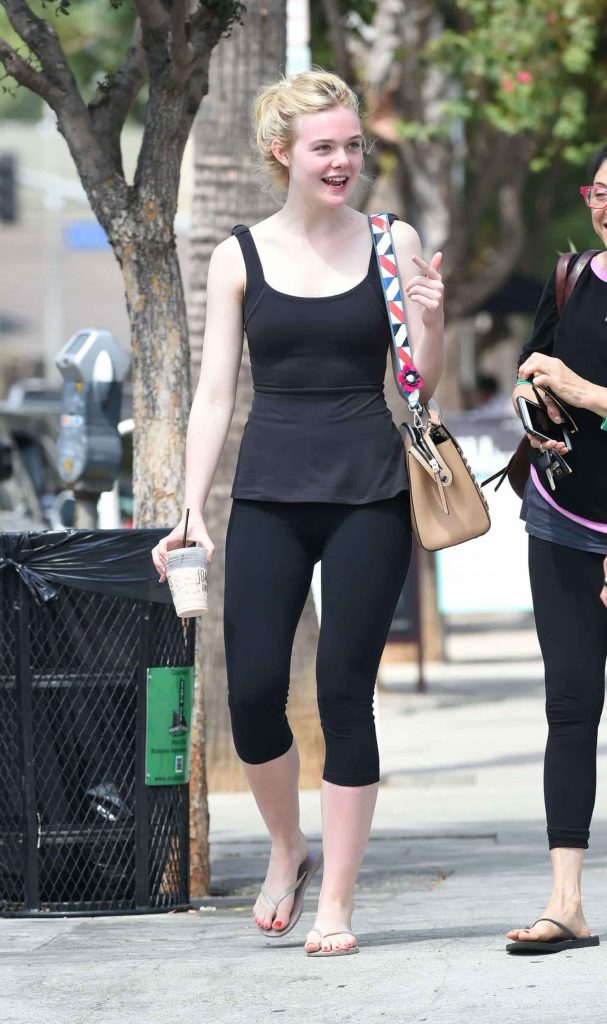 Elle Fanning Cosmetic Surgery Body