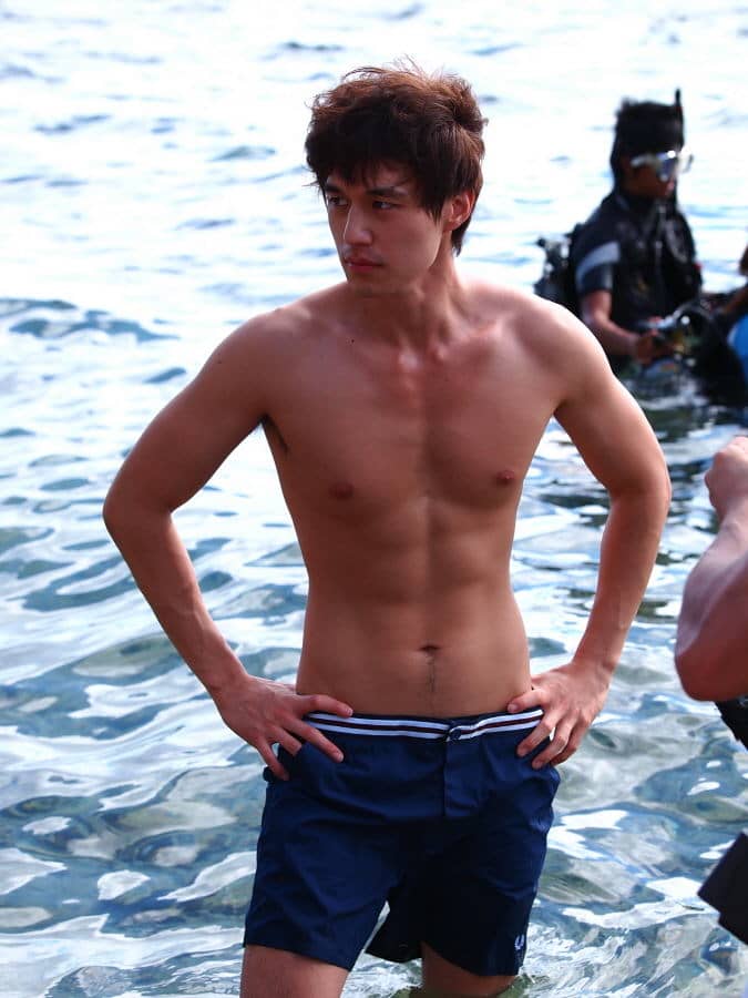 Lee Dong-wook Plastic Surgery Body