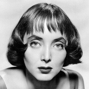 Carolyn Jones Plastic Surgery